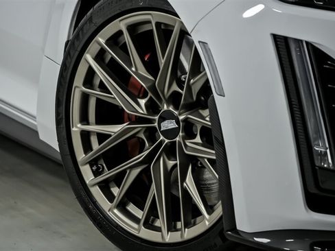 Used 2023 Cadillac CT5 V Blackwing RWD image 4
