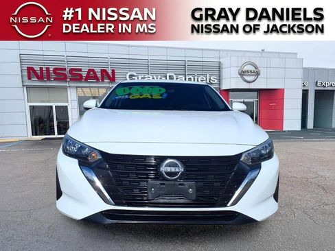 Used 2024 Nissan Sentra S FWD image 2