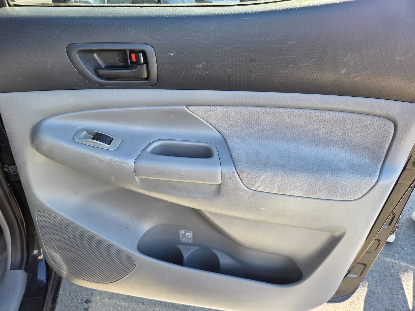 Used 2005 Toyota Tacoma PreRunner w/ TRD Sport Pkg #4 RWD image 11