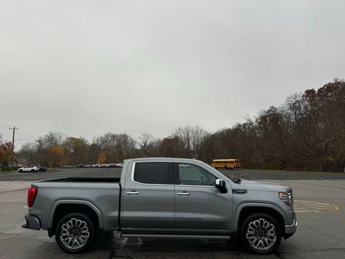 Used 2023 GMC Sierra 1500 Denali Ultimate image 4