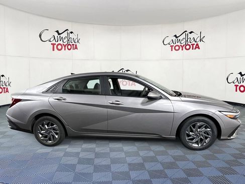 Used 2024 Hyundai Elantra SEL image 9