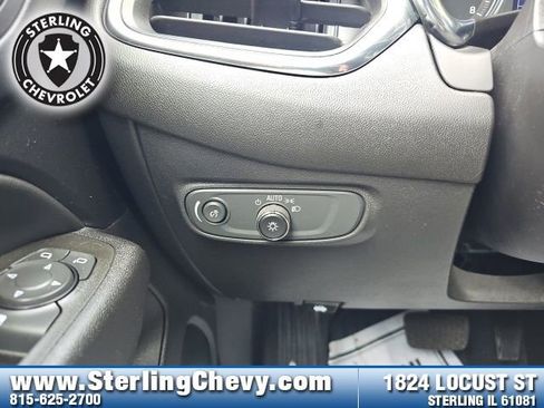 Used 2022 Chevrolet Equinox LT image 18