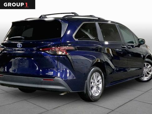 Used 2023 Toyota Sienna XLE w/ XLE Plus Package AWD/4WD image 13