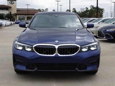 Used 2020 BMW 330i Sedan w/ Driving Assistance Package image 2