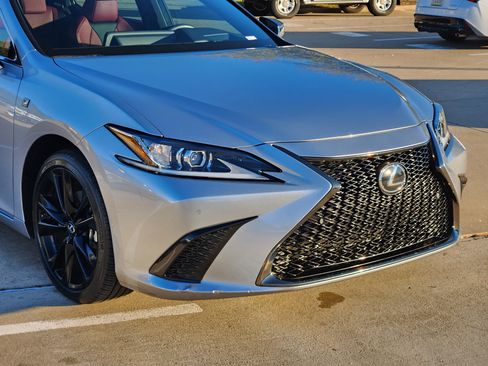 Certified 2022 Lexus ES 350 F Sport image 7