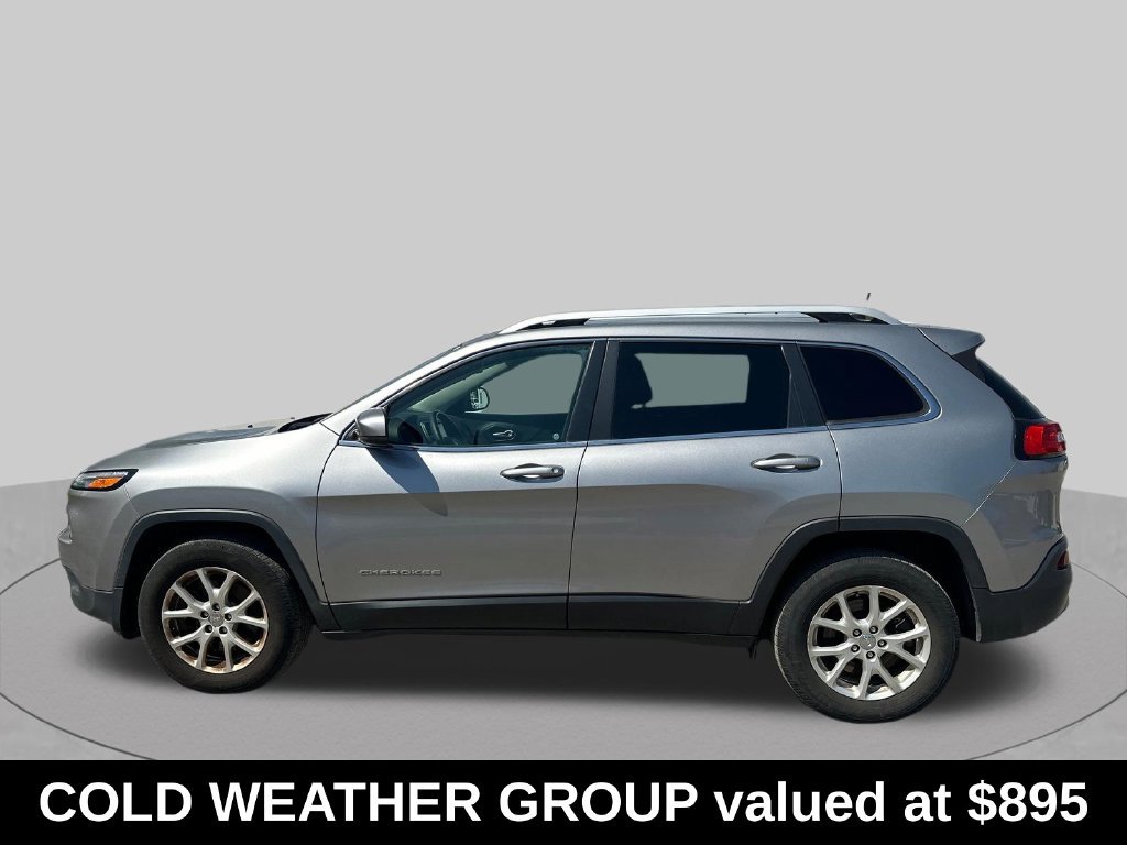Used 2016 Jeep Cherokee Latitude w/ Safety/Convenience Group AWD/4WD image 2
