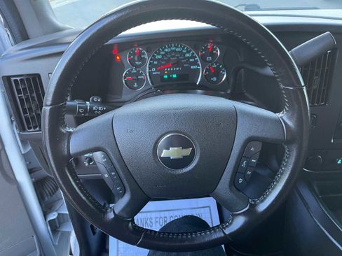 Used 2022 Chevrolet Express 3500 w/ Driver Convenience Package image 19