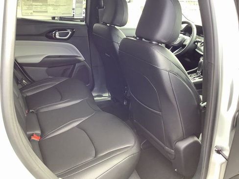 New 2026 Jeep Compass Limited image 32