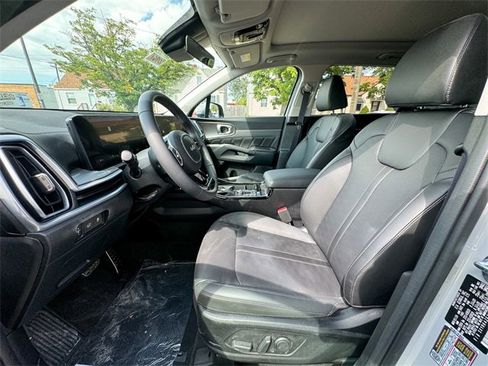 Certified 2024 Kia Sorento SX image 14