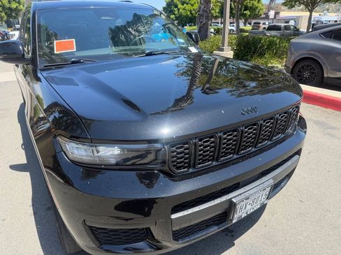 Used 2023 Jeep Grand Cherokee L Altitude AWD/4WD image 2