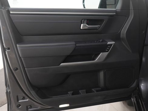 Used 2025 Toyota Sequoia 4WD image 25