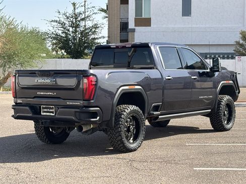 Used 2024 GMC Sierra 2500 Denali Ultimate AWD/4WD image 5