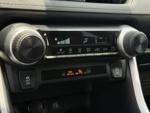 Used 2024 Toyota RAV4 LE FWD image 20