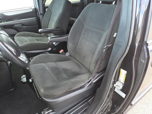 Used 2015 Dodge Grand Caravan SE w/ Quick Order Package 29E SE image 21