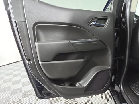 Used 2016 Chevrolet Colorado LT w/ Midnight Edition AWD/4WD image 23
