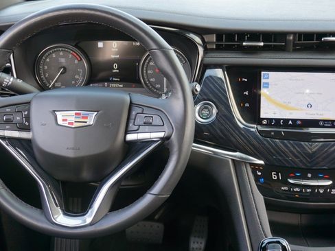 Used 2023 Cadillac XT6 Premium Luxury w/ Technology Package image 31