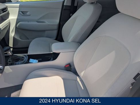Certified 2024 Hyundai Kona SEL AWD/4WD image 14