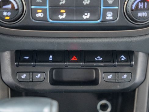 Used 2018 Chevrolet Colorado Z71 image 27