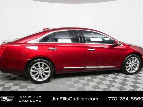 Used 2017 Cadillac XTS Luxury image 2