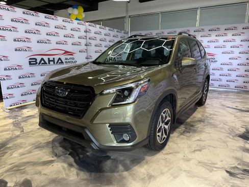 Used 2022 Subaru Forester Premium AWD/4WD image 5