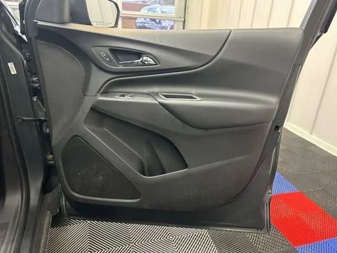 Used 2019 Chevrolet Equinox LT AWD/4WD image 17