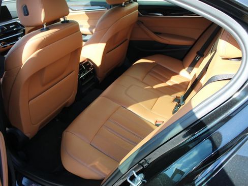 Used 2017 BMW 530i RWD image 7