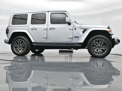 Used 2022 Jeep Wrangler Unlimited Sahara image 52