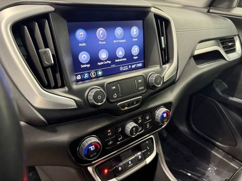 Certified 2024 GMC Terrain SLT w/ Tech Package image 18
