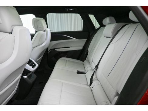 Certified 2024 Cadillac Lyriq Luxury AWD/4WD image 29