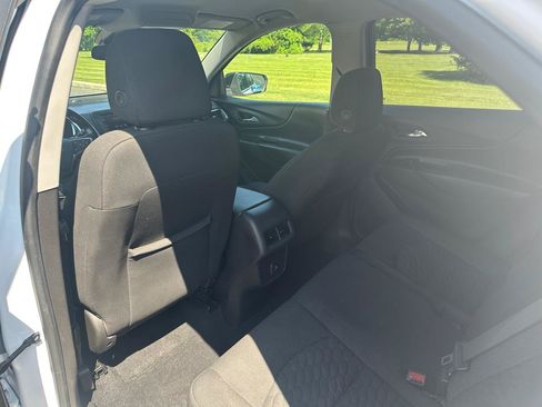 Used 2021 Chevrolet Equinox LT AWD/4WD image 15
