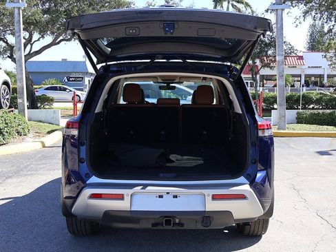 Used 2024 Nissan Pathfinder Platinum w/ Cargo Package image 22