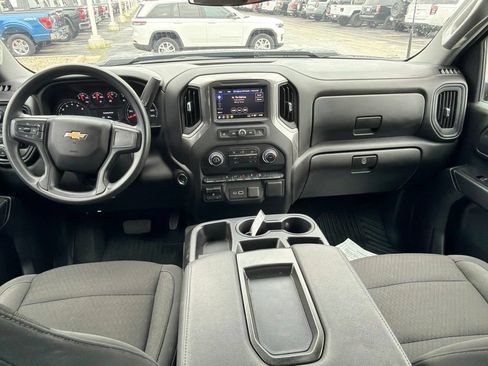 Used 2026 Chevrolet Silverado 2500 Custom w/ Custom Convenience Package AWD/4WD image 17