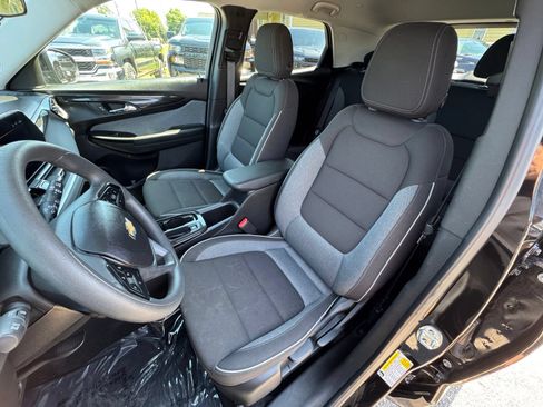 Used 2025 Chevrolet TrailBlazer LT AWD/4WD image 13