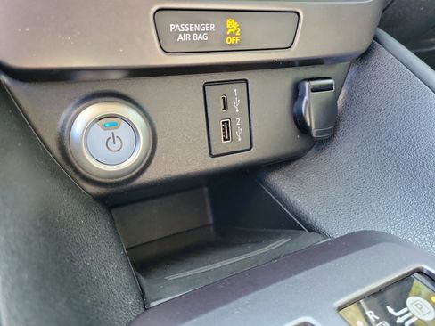 Used 2023 Nissan Leaf S image 29