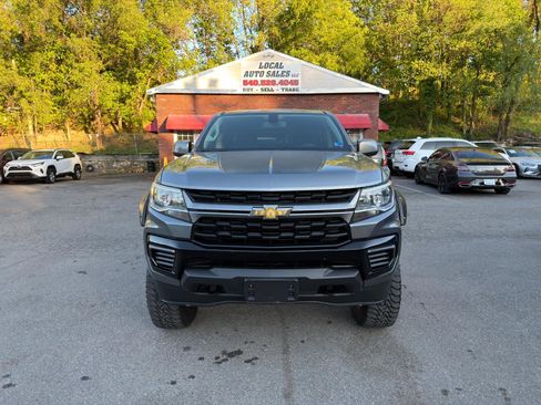 Used 2021 Chevrolet Colorado LT AWD/4WD image 2