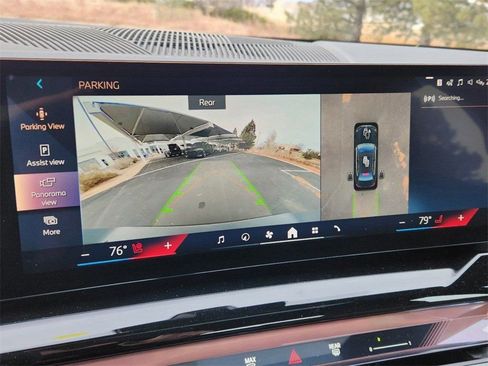 Used 2025 BMW i5 eDrive40i w/ Premium Package image 14