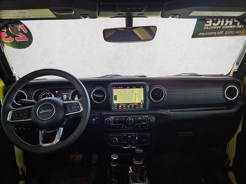 Used 2023 Jeep Wrangler Unlimited Sahara AWD/4WD image 15