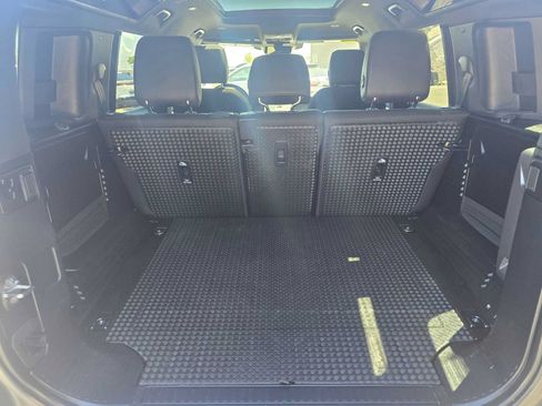 Used 2025 Land Rover Defender 110 S AWD/4WD image 13