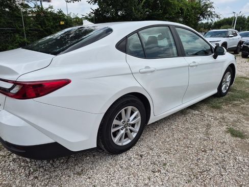 Used 2025 Toyota Camry LE FWD image 3