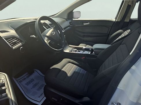 Used 2020 Ford Edge SE image 20