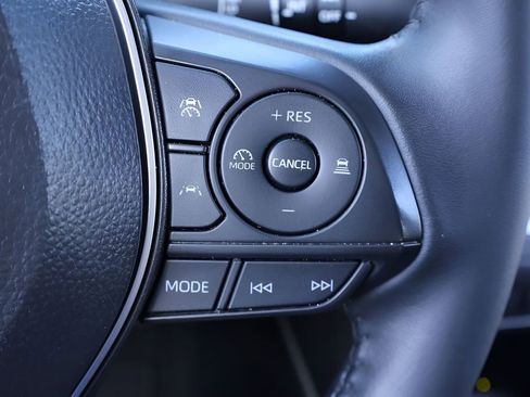 Certified 2025 Toyota Corolla Cross LE image 23