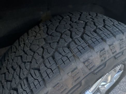 Used 2024 GMC Sierra 1500 SLT w/ SLT Premium Plus Package image 26