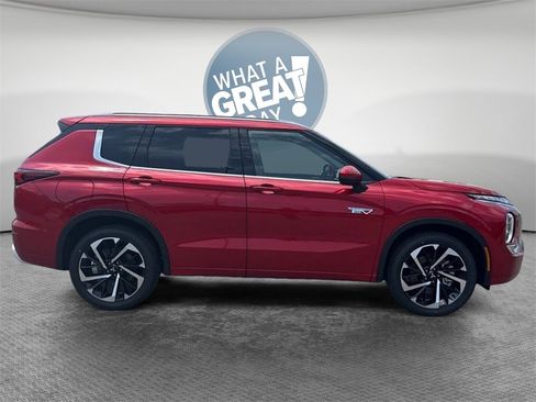New 2025 Mitsubishi Outlander SEL image 4