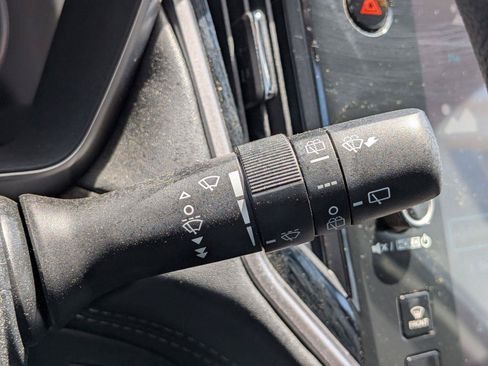 Used 2025 Subaru Outback Limited AWD/4WD image 23