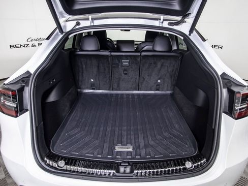 Used 2022 Tesla Model Y Performance AWD/4WD image 8