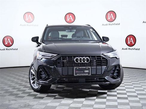 Certified 2025 Audi Q3 2.0T Premium w/ Convenience Package image 3