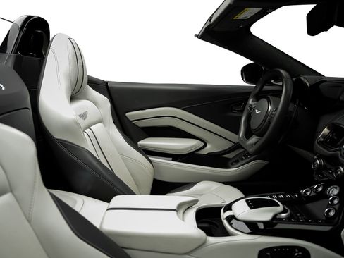 Used 2023 Aston Martin V8 Vantage Roadster RWD image 54
