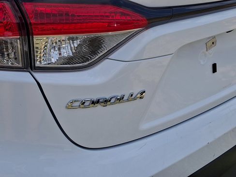 Used 2024 Toyota Corolla LE image 4