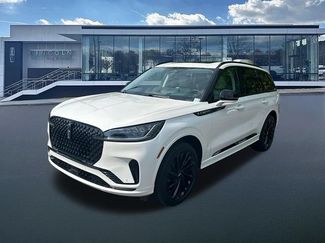 New 2026 Lincoln Aviator Reserve w/ Jet Appearance Package AWD/4WD video 3