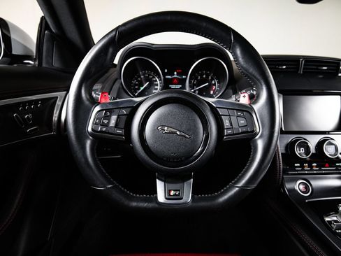 Used 2018 Jaguar F-TYPE R AWD/4WD image 25